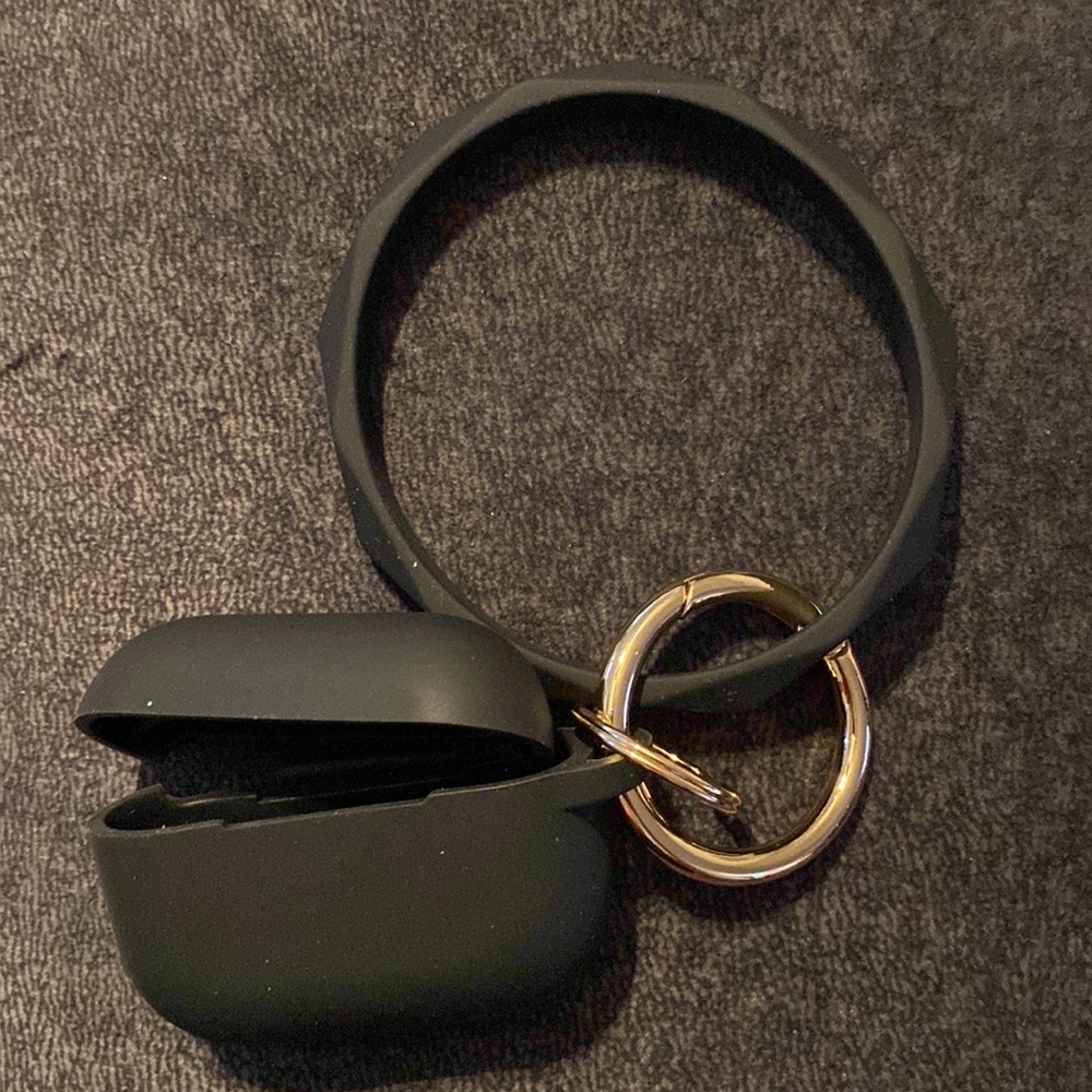 AirPod Pro case with key ring